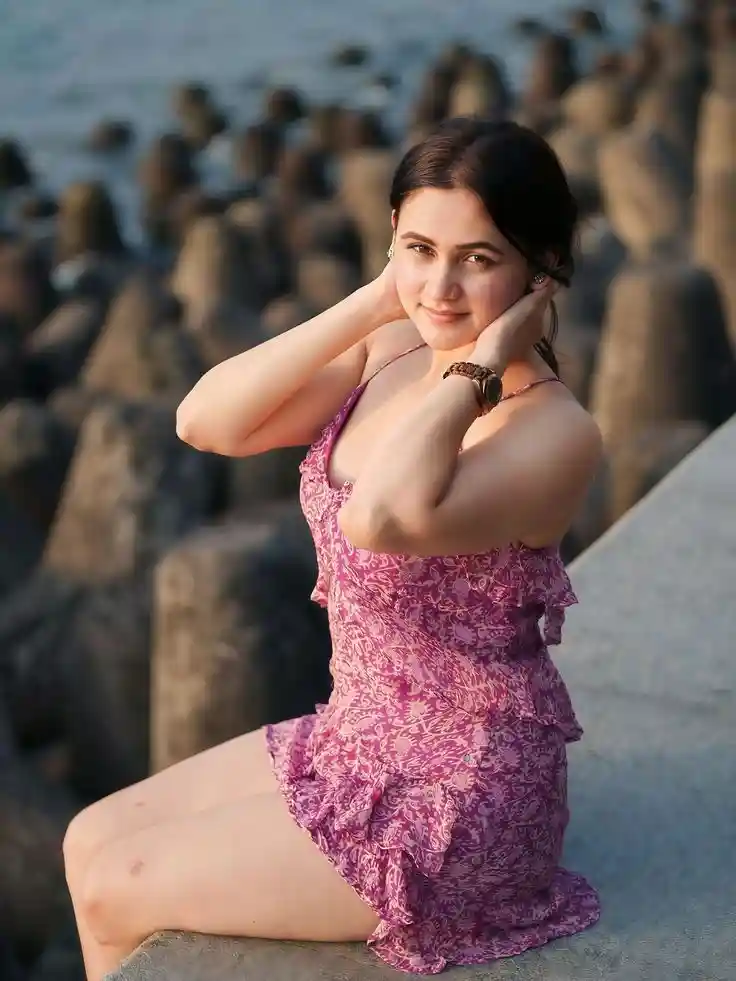 Luxury Lucknow Escort